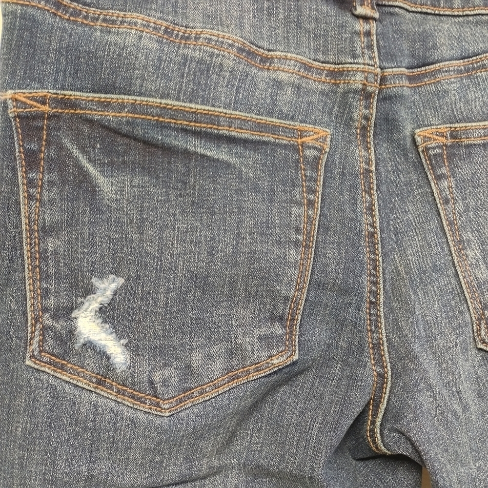Maurices Women's Blue Distressed Mid Rise Short Skinny Jeans Size S NWT - Picture 6 of 10